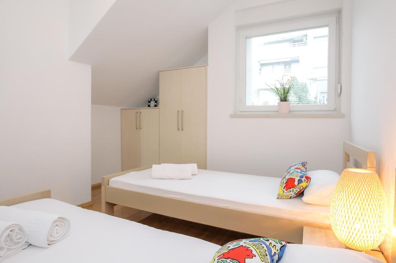 Apartments Tomana Novalja Habitación foto