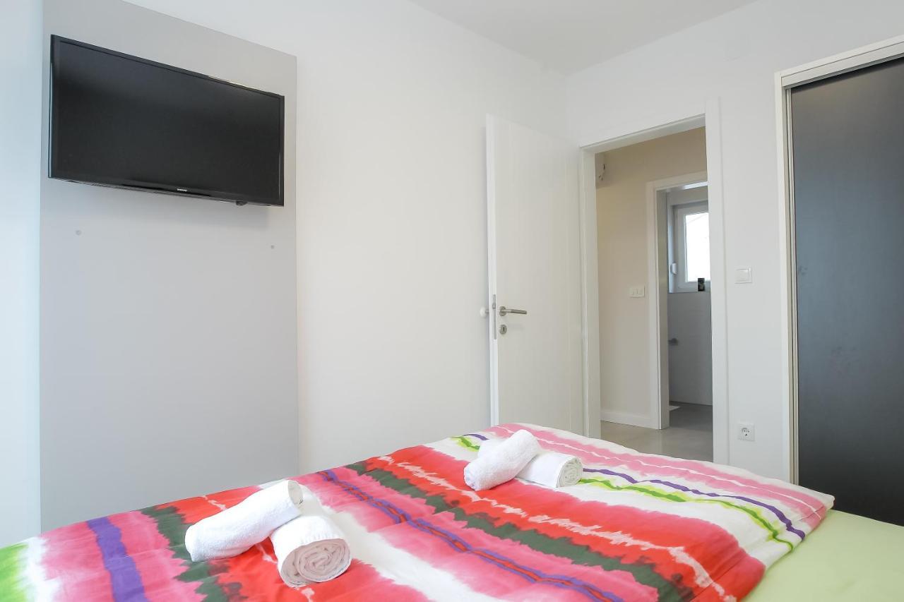 Apartments Tomana Novalja Habitación foto