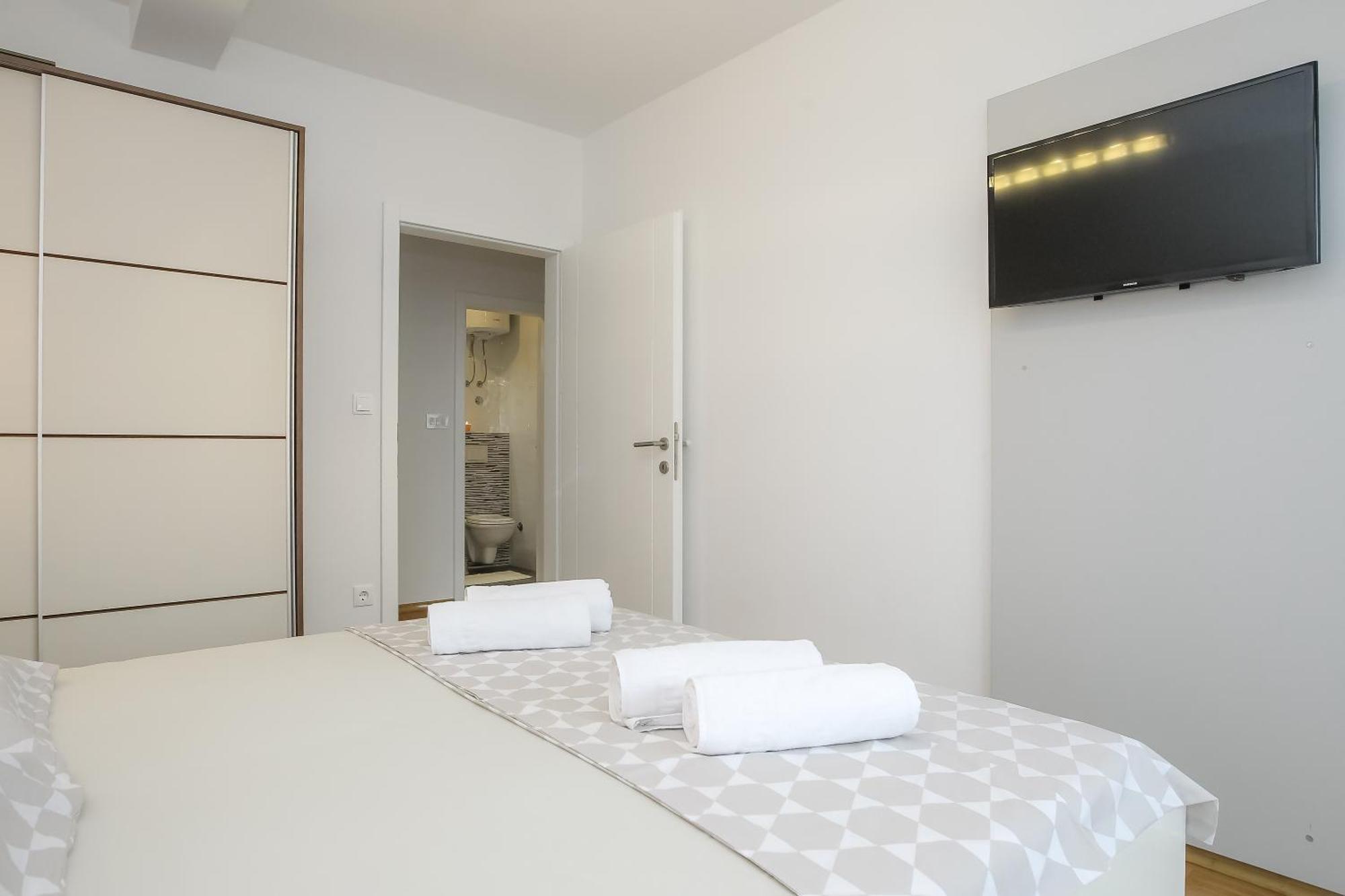 Apartments Tomana Novalja Habitación foto