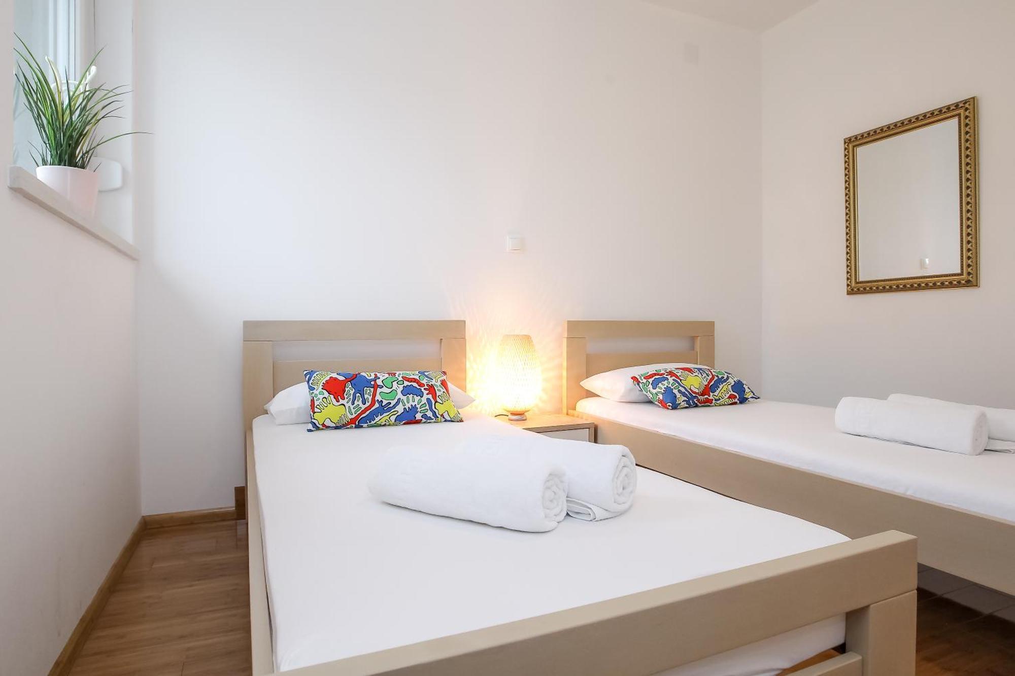 Apartments Tomana Novalja Habitación foto